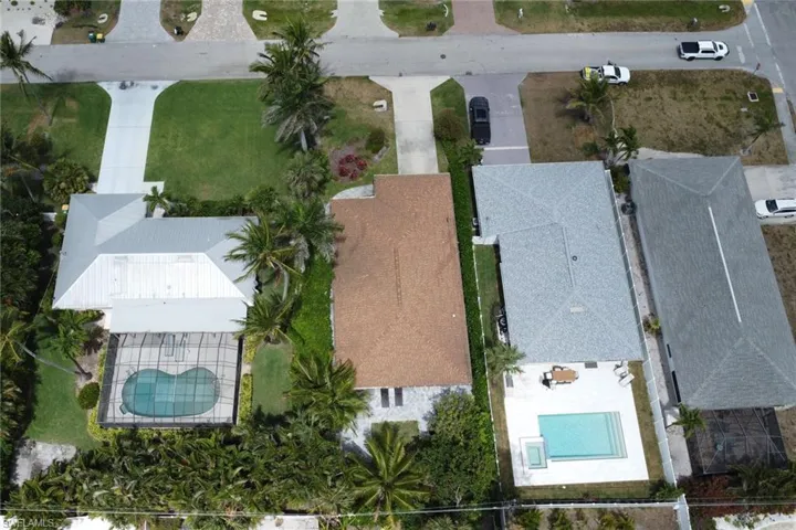590  104th N AVE, Naples, FL 34108