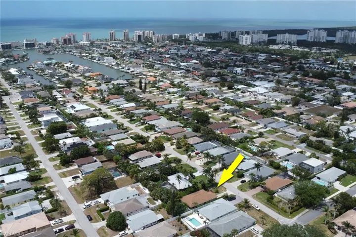 590  104th N AVE, Naples, FL 34108