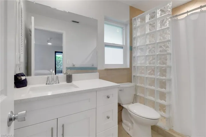 590  104th N AVE, Naples, FL 34108