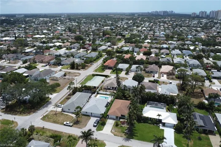 590  104th N AVE, Naples, FL 34108