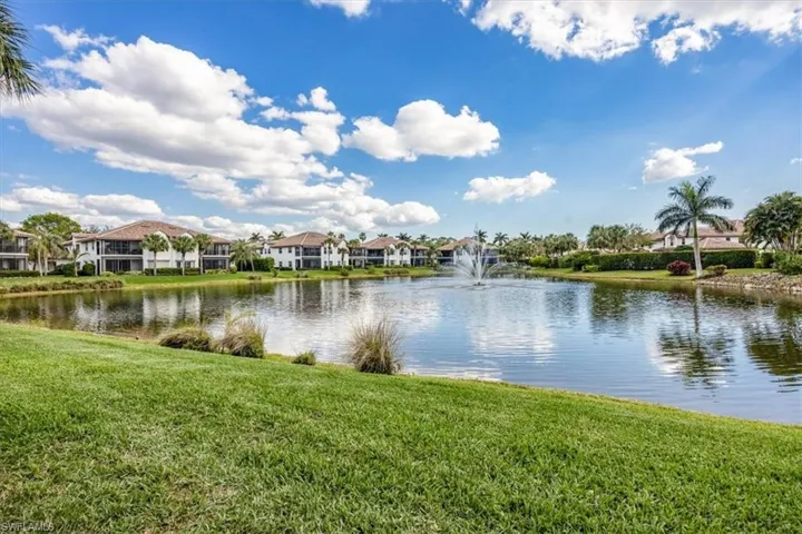 8208 Saratoga Dr # 202, Naples Fl 34113
