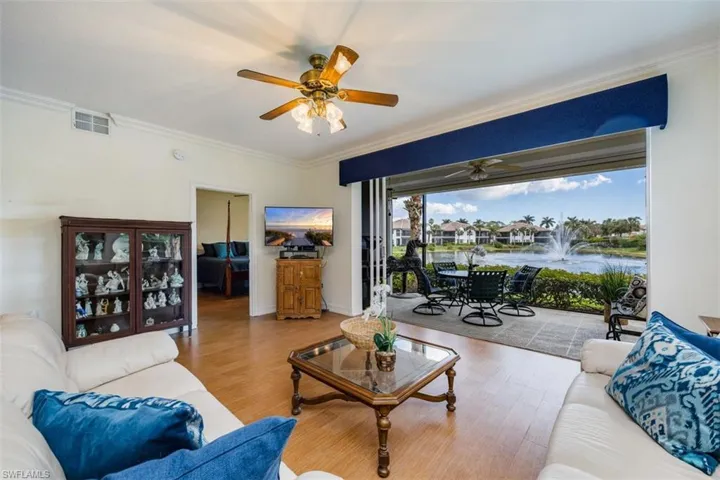 8208 Saratoga Dr # 202, Naples Fl 34113