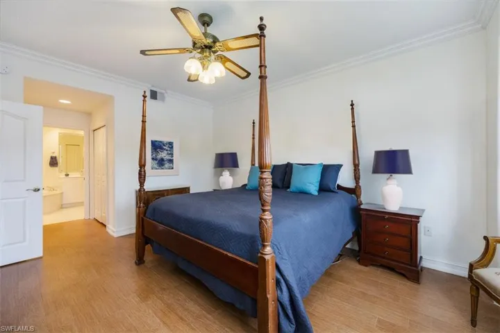 8208 Saratoga Dr # 202, Naples Fl 34113
