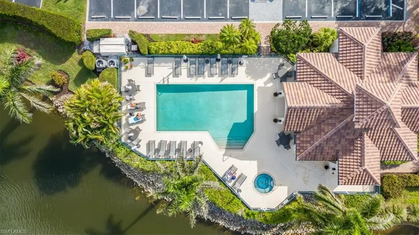 8208 Saratoga Dr # 202, Naples Fl 34113