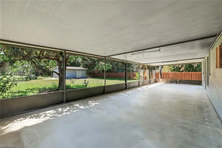 5290 Cypress Ln, Naples, Florida 34113