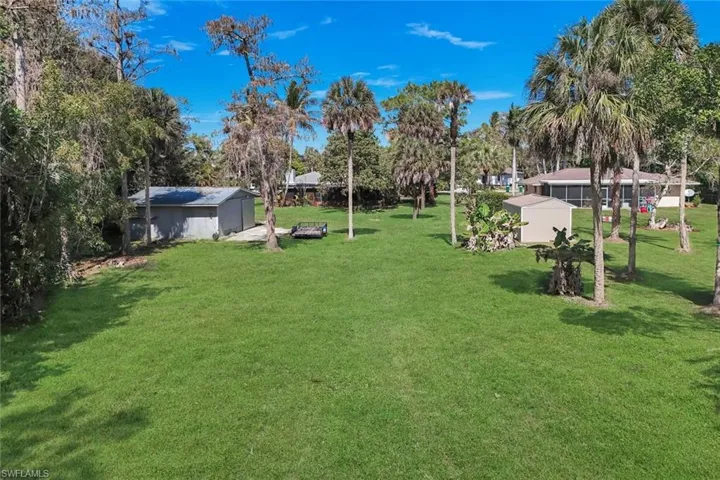 One acre of usable yard space