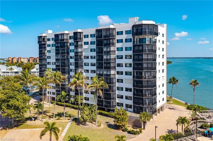 4265 Bay Beach Ln 522, Fort Myers Beach, Florida 33931