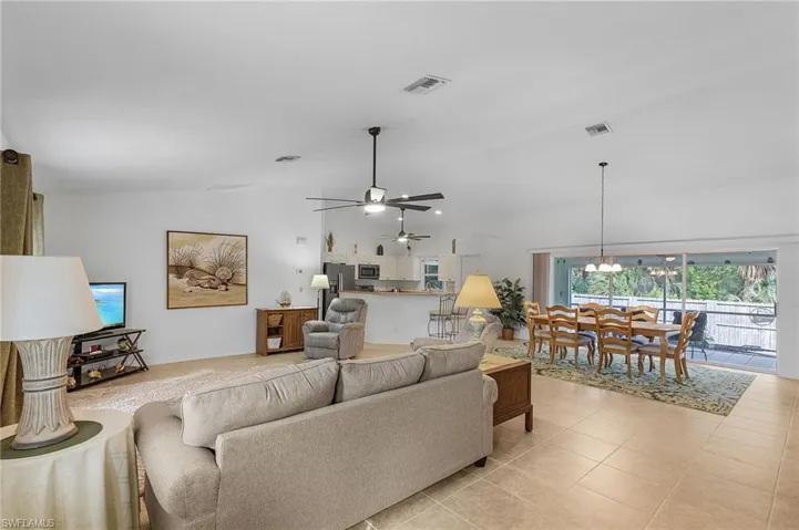 Living / Dining