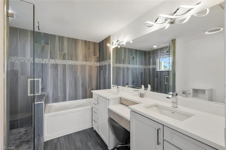upper level primary bathroom
