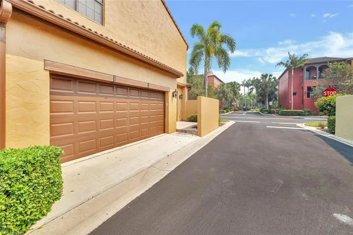 9109 Yuba LN # 1, NAPLES FL 34113