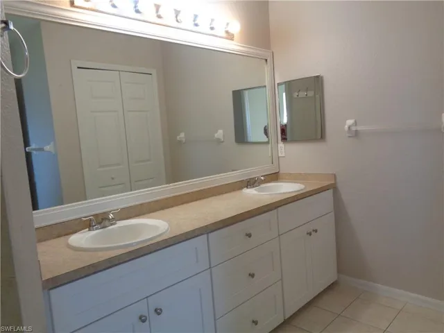 1101 Nw 19th Pl, Cape Coral, Florida 33993