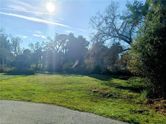 1825  Marilyn  DR, North Fort Myers, FL 33917