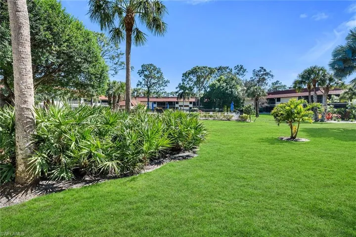 4955  Pepper  CIR, Naples, FL 34113