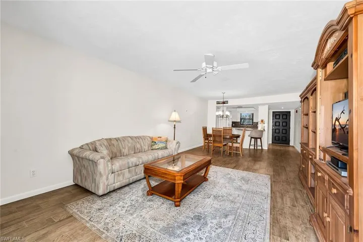 4955  Pepper  CIR, Naples, FL 34113