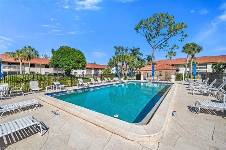 4955  Pepper  CIR, Naples, FL 34113