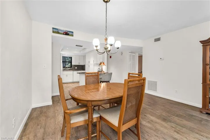 4955  Pepper  CIR, Naples, FL 34113