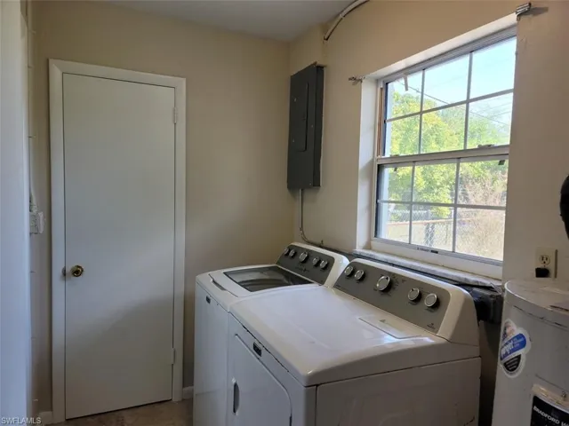 1509  Lindale  CIR, Lehigh Acres, FL 33936