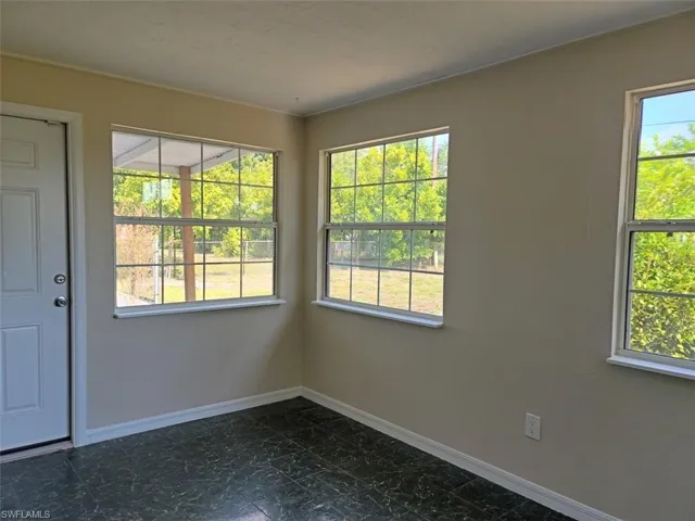 1509  Lindale  CIR, Lehigh Acres, FL 33936
