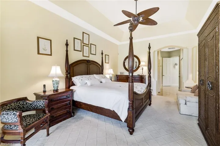 Vaulted Ceilings....