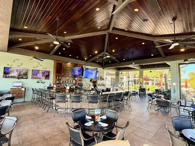 pool side bar & grill