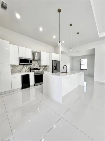 2815 NW Embers  TER, Cape Coral, FL 33993
