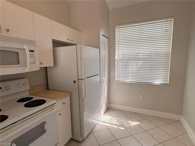 3636 Pine Oak Cir 108, Fort Myers, Florida 33916