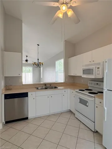 3636 Pine Oak Cir 108, Fort Myers, Florida 33916