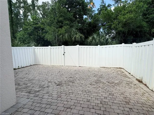 3636 Pine Oak Cir 108, Fort Myers, Florida 33916