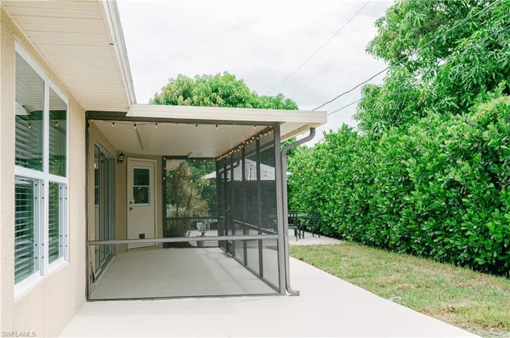View of screened patio / terrace.
