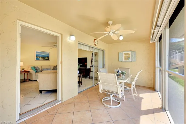 2000  Alamanda  DR, Naples, FL 34102
