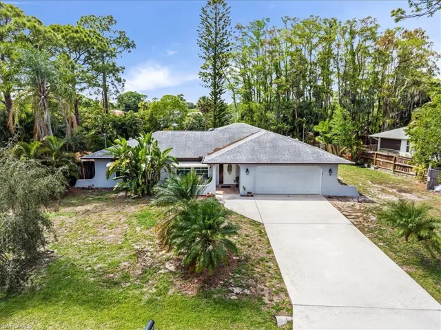 19208  Murcott E DR, Fort Myers, FL 33967