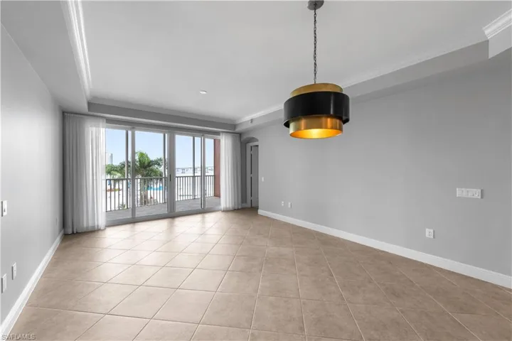 2745  1st  ST, Fort Myers, FL 33916