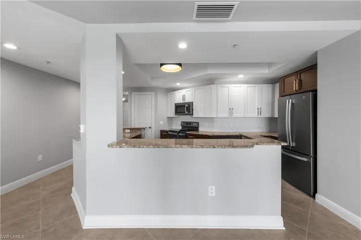 2745  1st  ST, Fort Myers, FL 33916