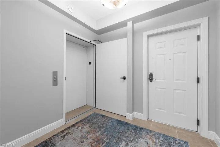 Private foyer