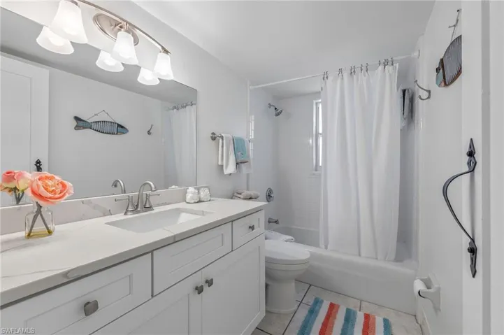 197 Harrison Rd 2, Naples, Florida 34112