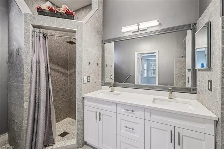 7951  Haven  DR, Naples, FL 34104