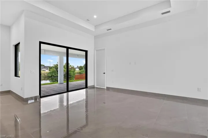 613 Gleason Pkwy, Cape Coral, Florida 33914