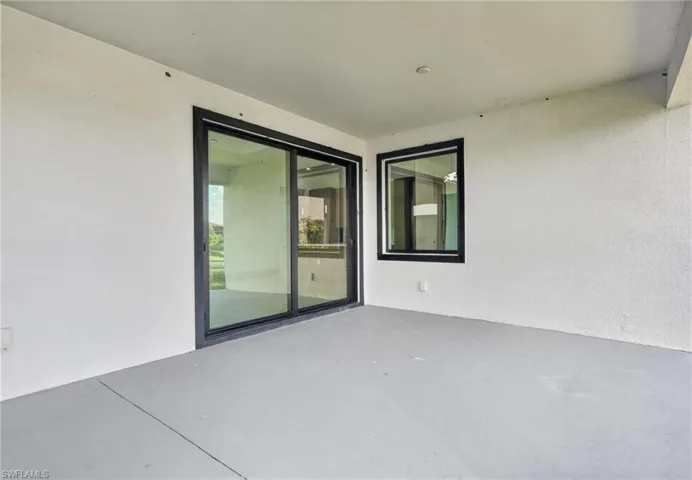 613 Gleason Pkwy, Cape Coral, Florida 33914