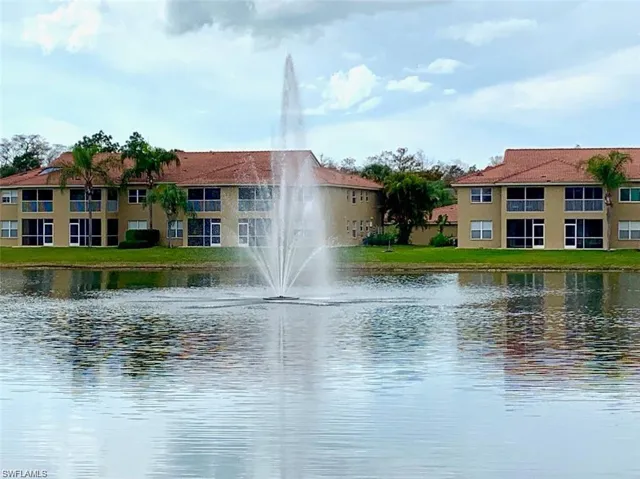 6880  Huntington Lakes  CIR, Naples, FL 34119