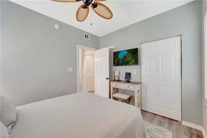 6880  Huntington Lakes  CIR, Naples, FL 34119