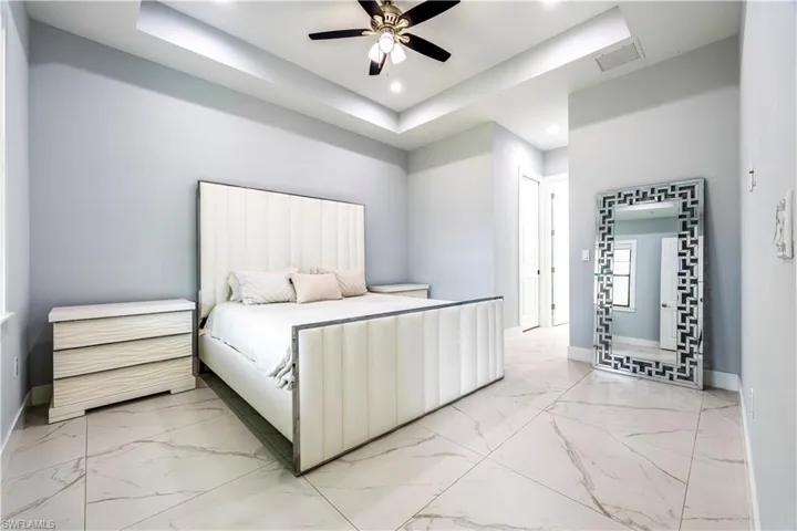 490 39th Ave Ne, Naples, Florida 34120