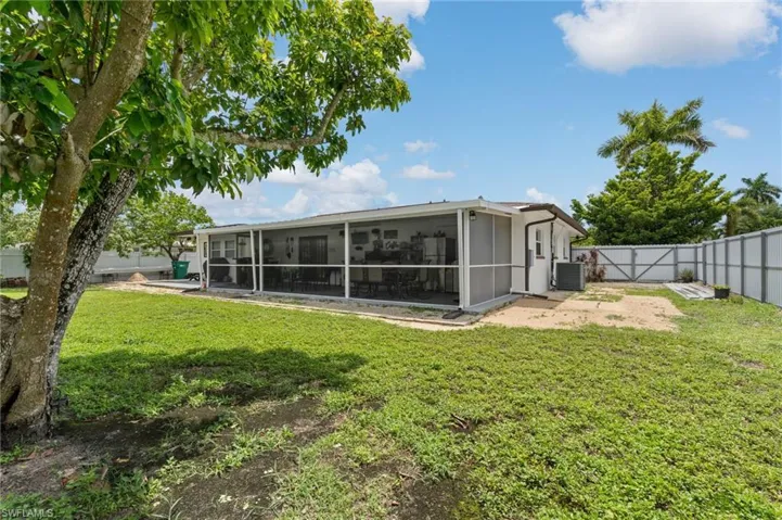 2200 44th St Sw, Naples, Florida 34116