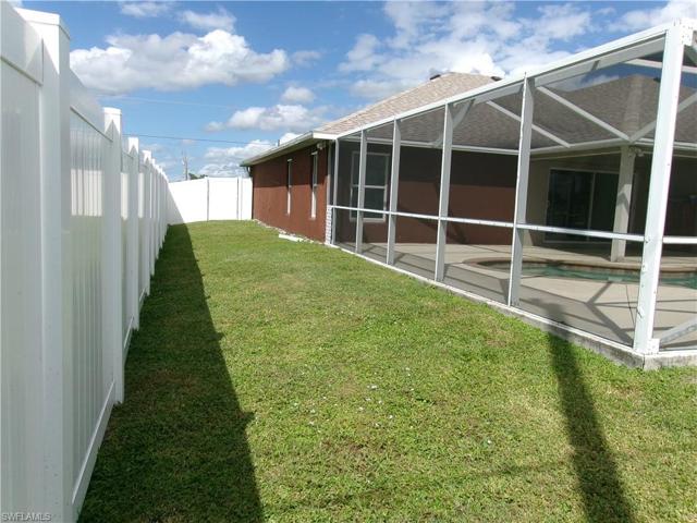 Screened in Pool
