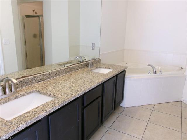 Dual sinks and soaking tub