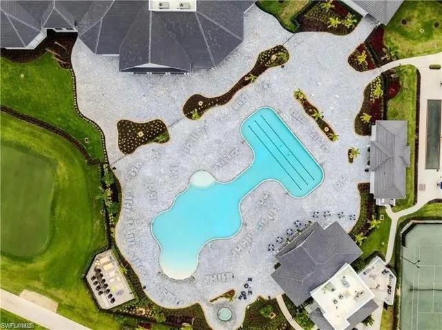Bird's eye view of a pool area