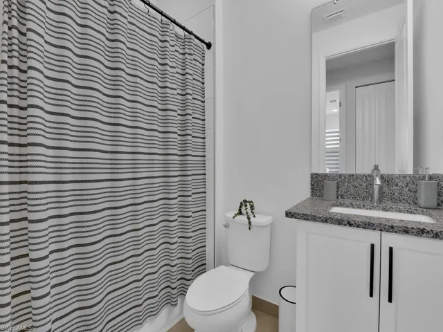 Guest Bath - Second Floor