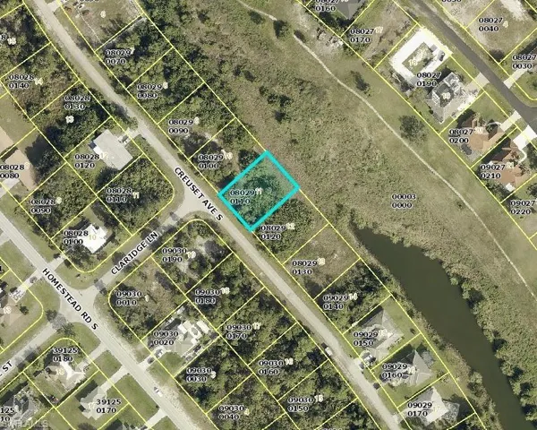 657/659 Creuset Ave S, Lehigh Acres Fl 33974