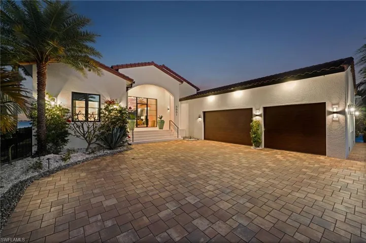 5661 Riverside Dr, Cape Coral, Florida 33904