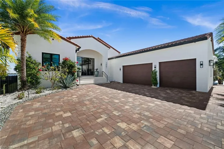 5661 Riverside Dr, Cape Coral, Florida 33904