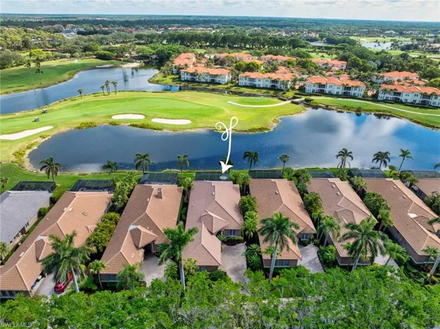There are Estate homes that do not have the views that this beautiful residence offers...Perhaps it's time to move to Grey Oaks?
